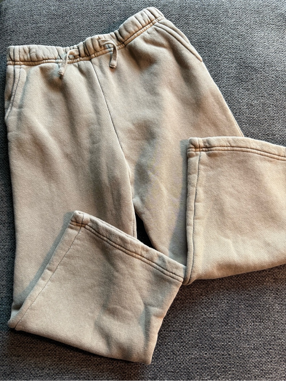 Elwood kids taupe organic cotton straight leg sweatpants